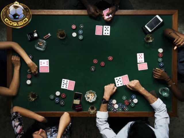 Các thuật ngữ chơi Poker 009 trong bàn